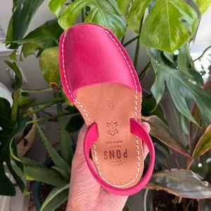 PONS Avarca Menora—Kids Size 13 (EU 31)—Fushia